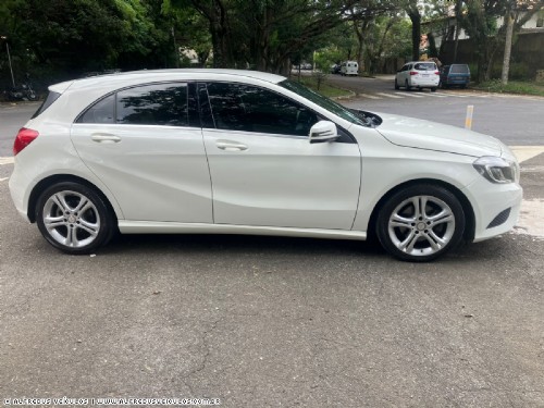 Mercedes-Benz A 200 1.6 TURBO URBAN 2014/2015